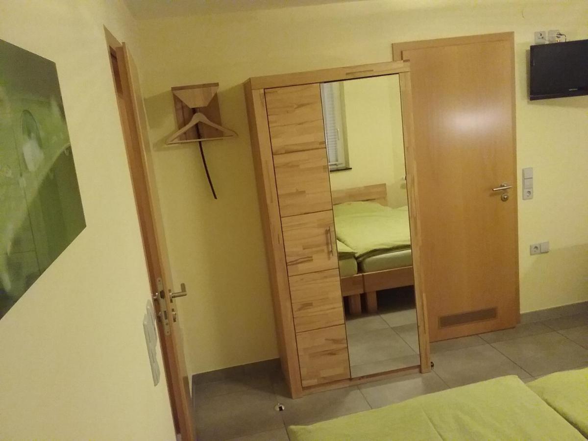 Gaestezimmer , Pension Wauri Waldenbuch Exteriér fotografie
